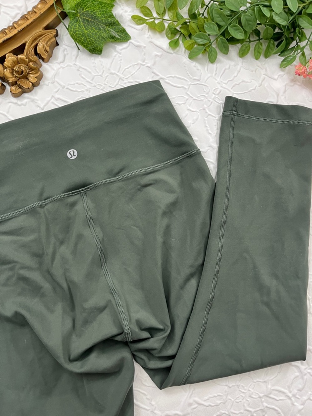 Lululemon Forest Green Leggings - Size 6